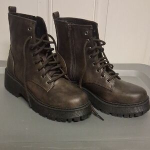 Women's Brown Boots